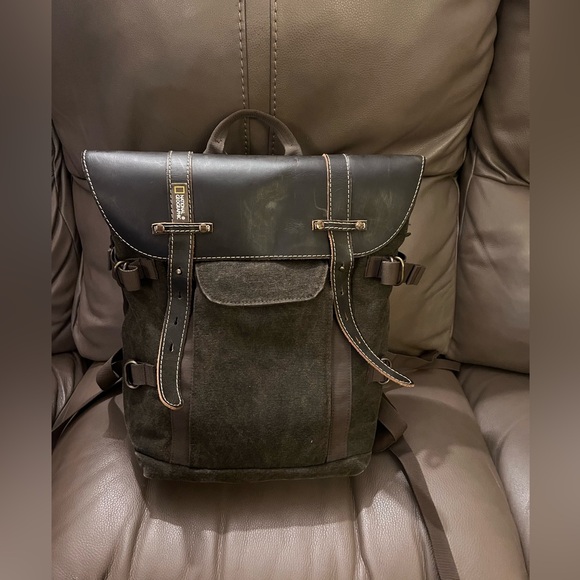 National Geographic Africa, probably, camera & laptop backpack. DSLR mirrorless - Picture 2 of 16